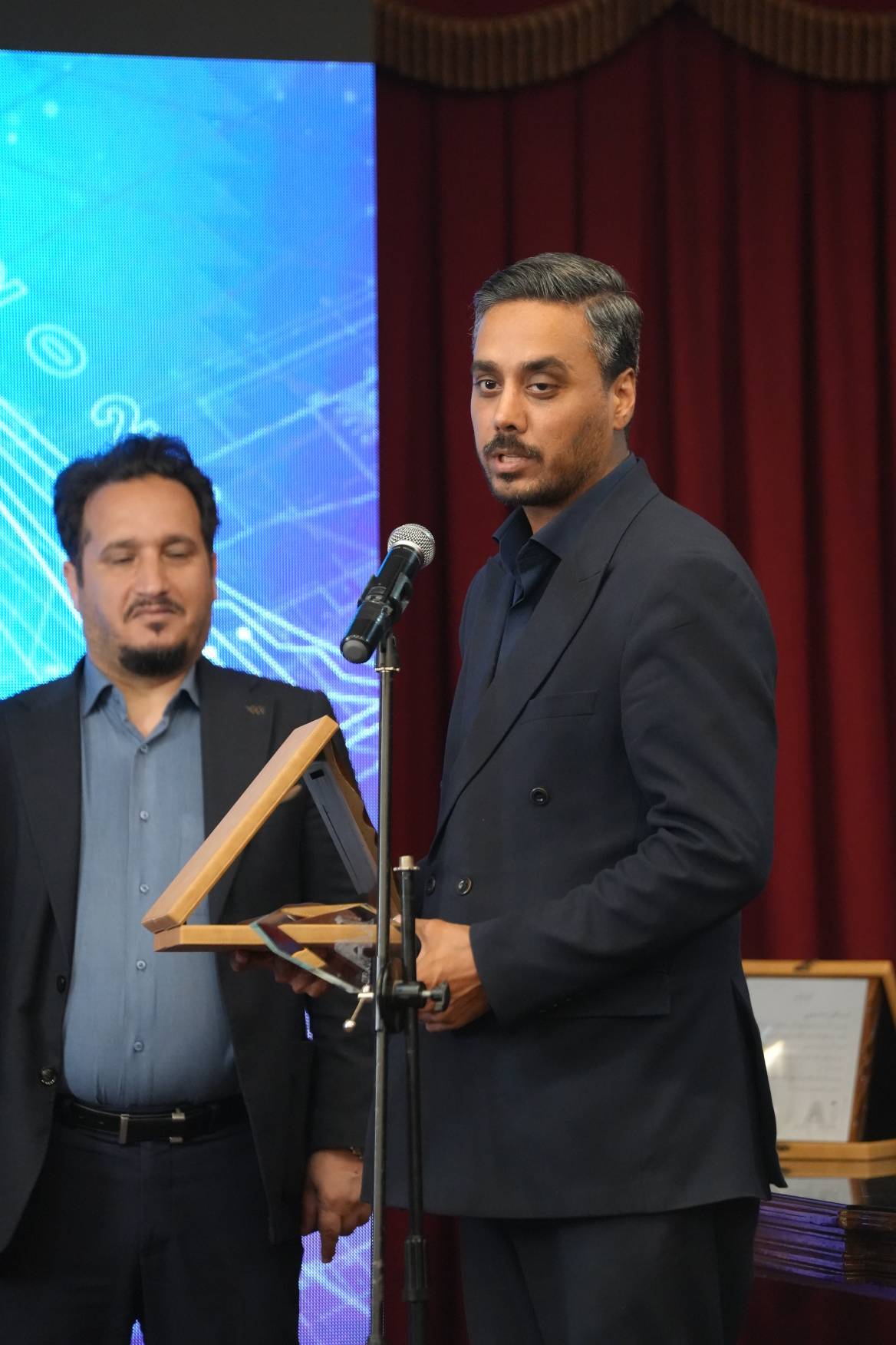 از ۴۰۰ ایده تا ۸ طرح برتر؛ ایران AI+ چگونه بهدنبال تغییر نقشه فناوری کشور است؟ از ۴۰۰ ایده تا ۸ طرح برتر؛ ایران AI+ چگونه بهدنبال تغییر نقشه فناوری کشور است؟