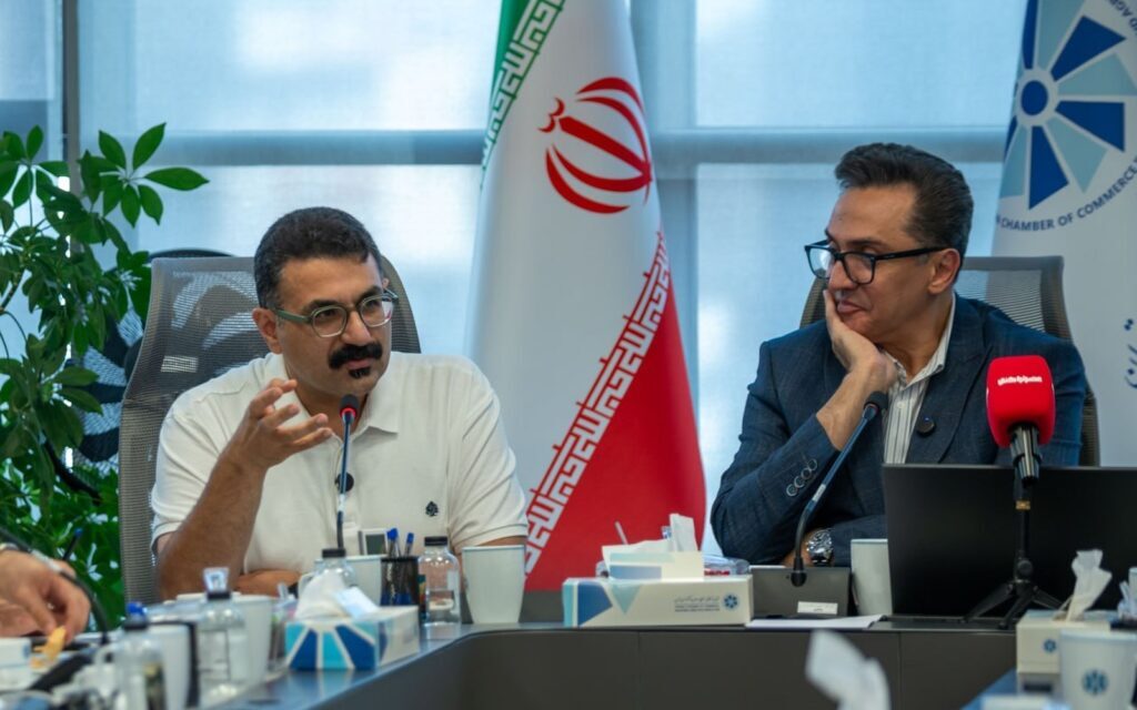 تفاهمنامه ۱۵ ساله برای آینده اقتصاد دیجیتال؛ همکاری انجمن تجارت الکترونیک و فنیوحرفهای کلید خورد تفاهمنامه ۱۵ ساله برای آینده اقتصاد دیجیتال؛ همکاری انجمن تجارت الکترونیک و فنیوحرفهای کلید خورد