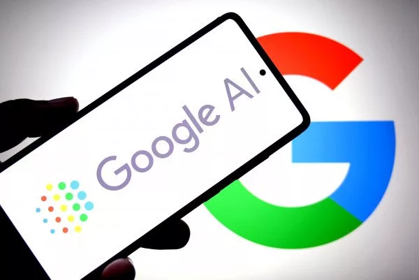 شکایت استارباک علیه گوگل